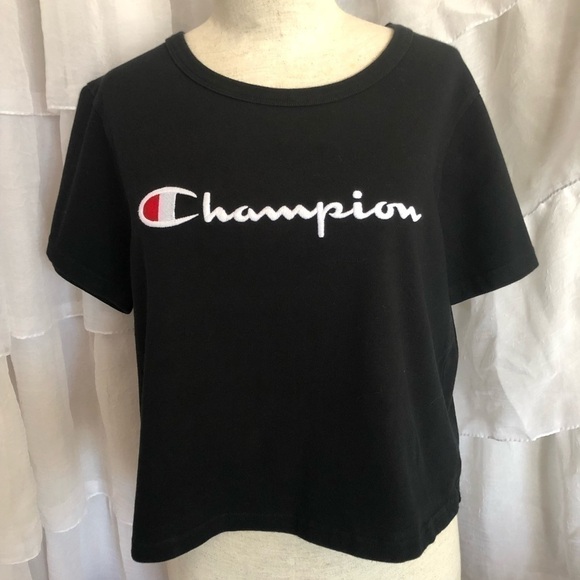 𝅺CHAMPION crop top T-shirt black white‎ and red lettering Size large - Picture 1 of 8